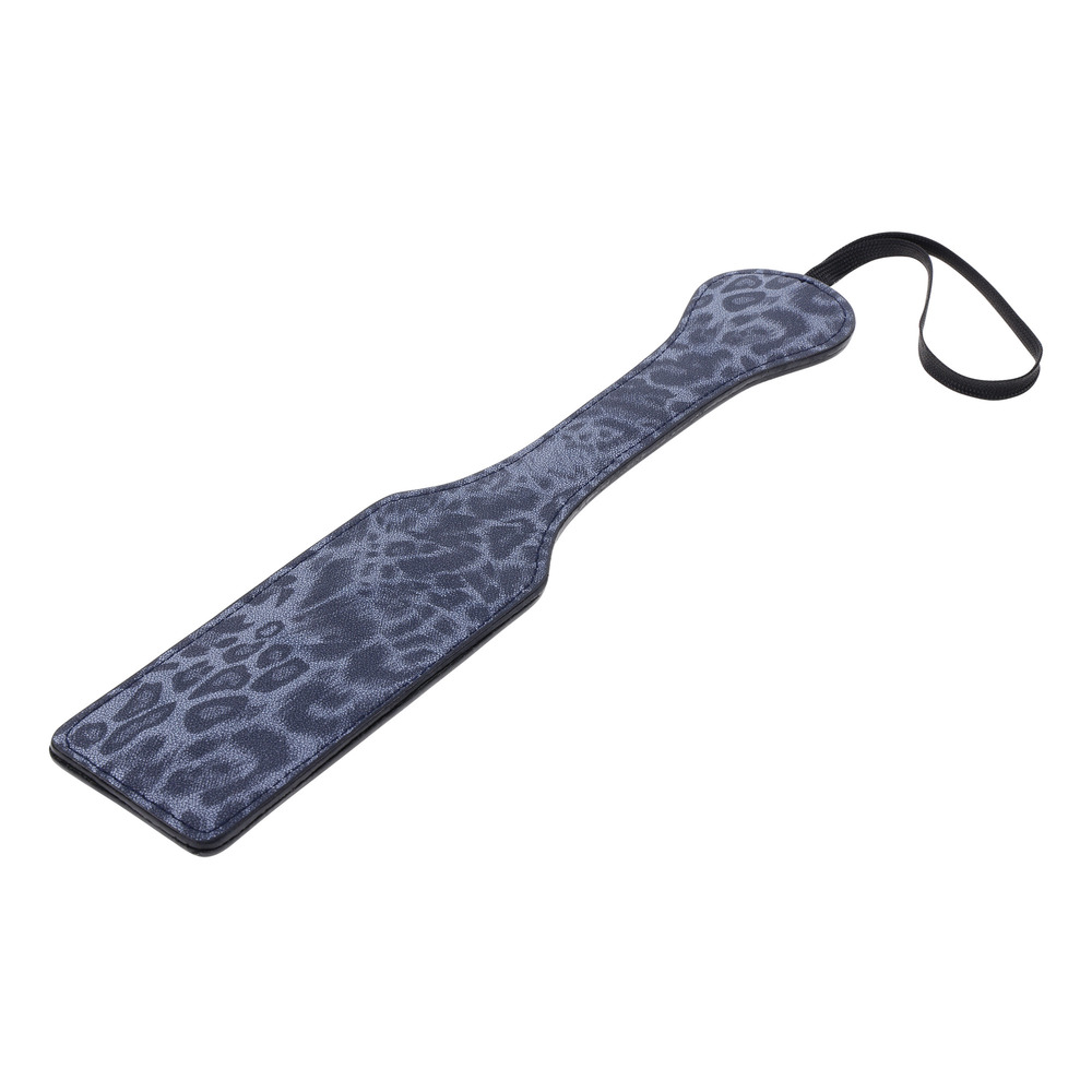 Sportsheets Cougar Faux Fur Flogger - Image 3